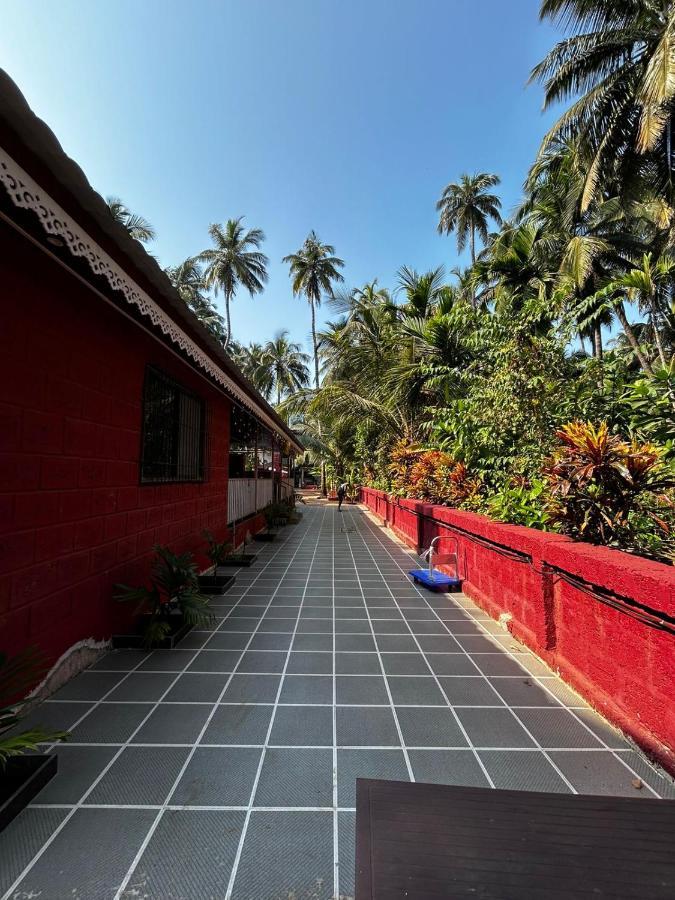 Srushti Sea Villa Resort Diveāgar Buitenkant foto